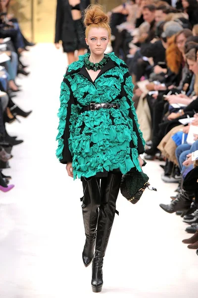 Look 9